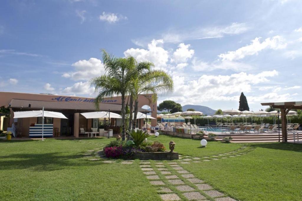 Hotel Ristorante Al Canto Delle Sirene Terracina Exterior foto